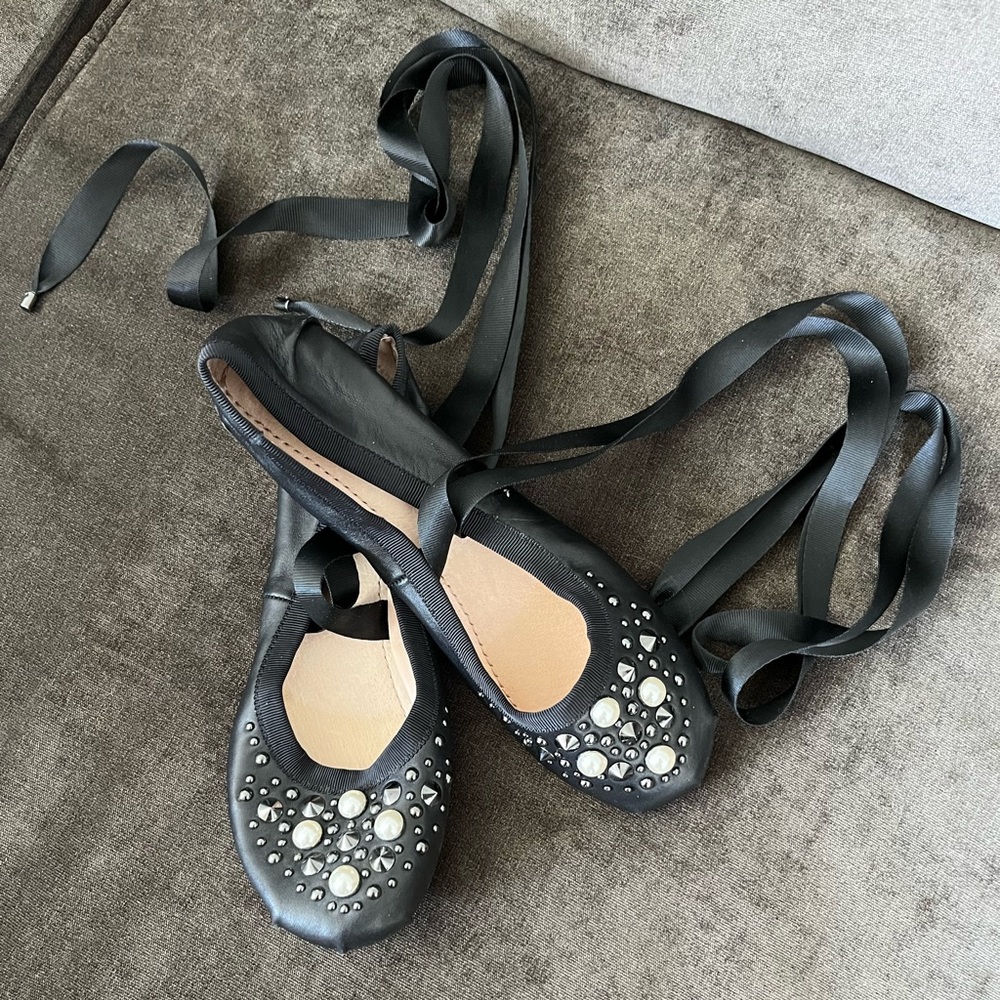 Black/silver Ballet flats